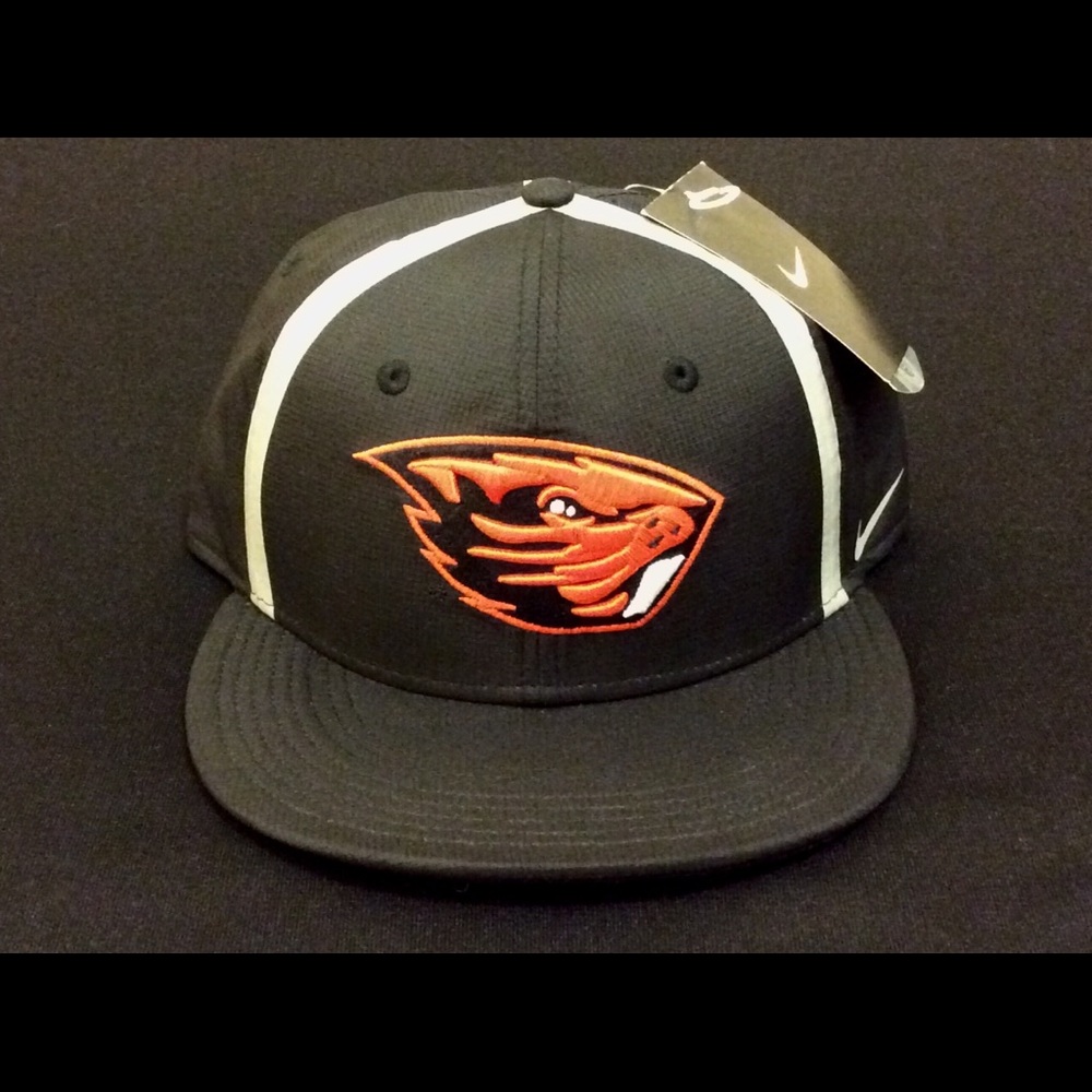 *BRAND NEW* $30 - Nike - Oregon State Beavers Hat